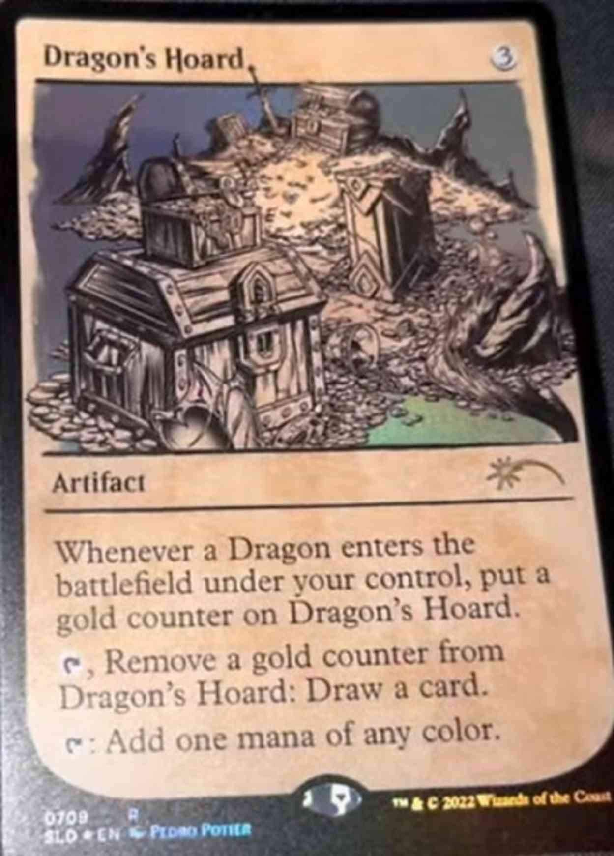 Dragon's Hoard (Showcase) magic card front